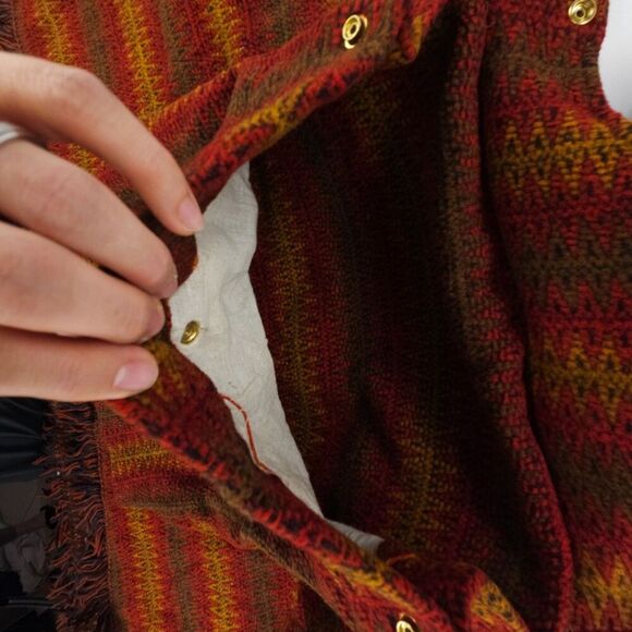 Himalayan Artisan Handmade Red Woven Poncho with Backpack Hoodie One Size - Picture 4 of 7